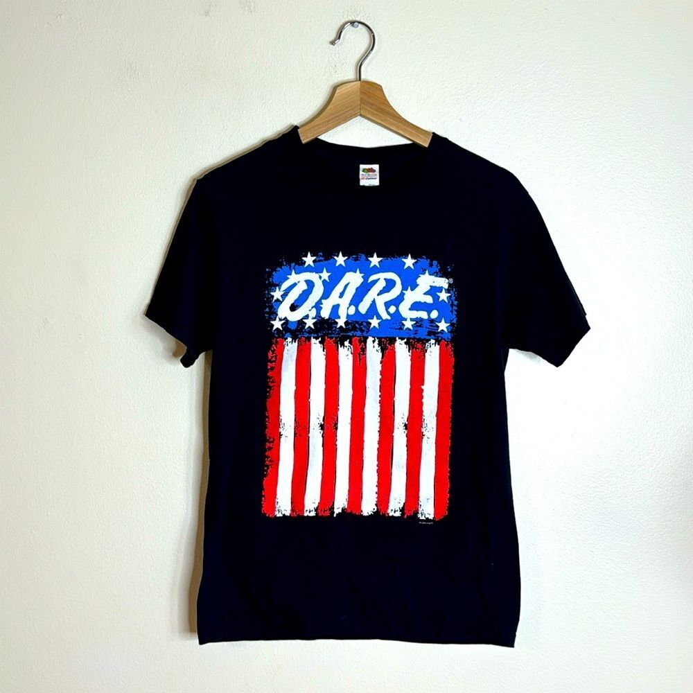 Vtg DARE American‎ flag logo graphic T-shirt size small